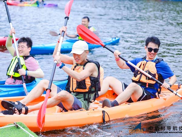 乘风破浪聚合力 亲水团建焕新程